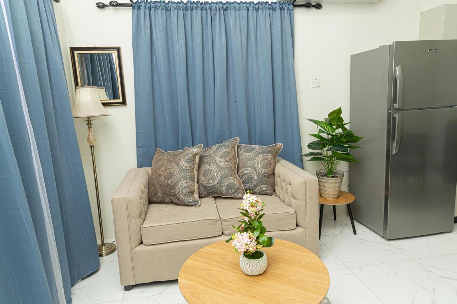 Phoenix Park Villas - Portmore - 10Mins To Beach エクステリア 写真